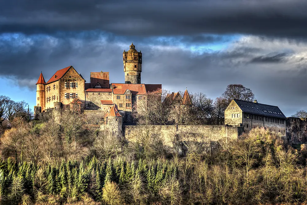 basen czy jezioro