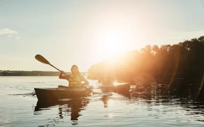Kajaki z&nbsp;dziećmi Dobczyce – bezpieczny plan rodzinnego dnia nad&nbsp;wodą